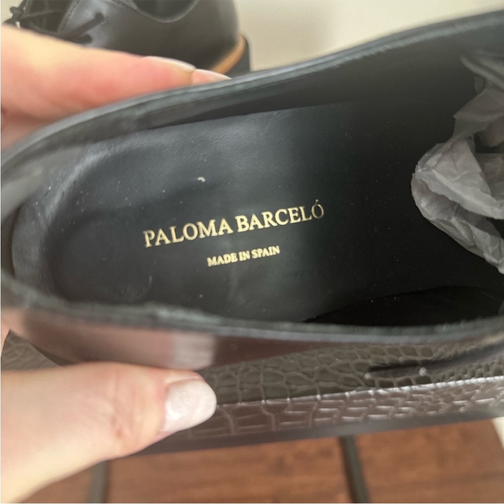 Paloma Barcelo Black Leather Oxfords with Tan Sole - Picture 3 of 5